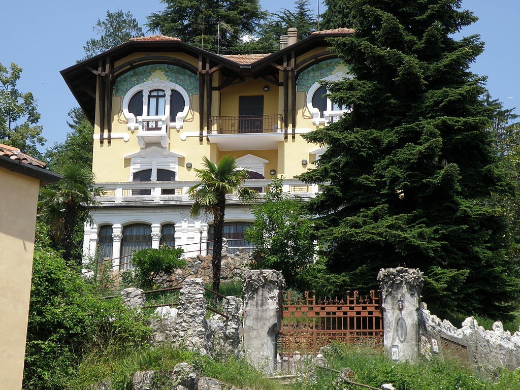 1024px-Villa_Agosteo_Varese-1024x768